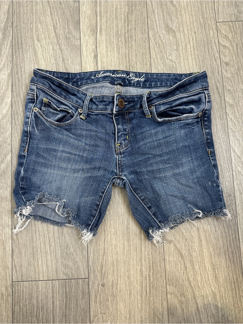 American Eagle Outfitters Distressed Dark Wash Denim Shorts - Blue Size 2